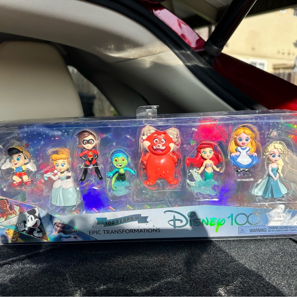 Disney 100 Epic Transformations Figure Set - Red, Blue, Green